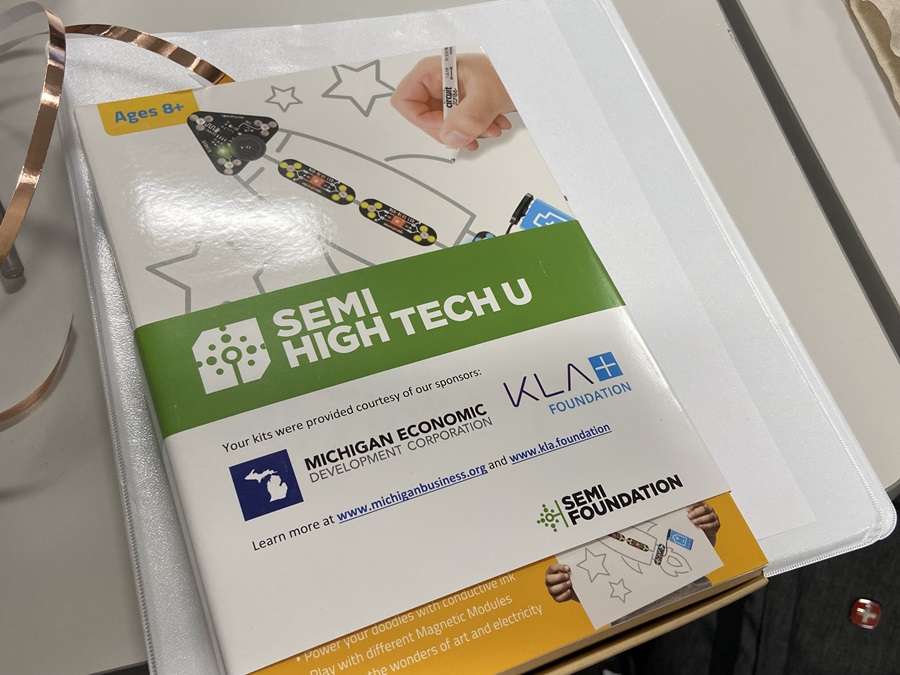 Semi High Tech U coding/circuit kit